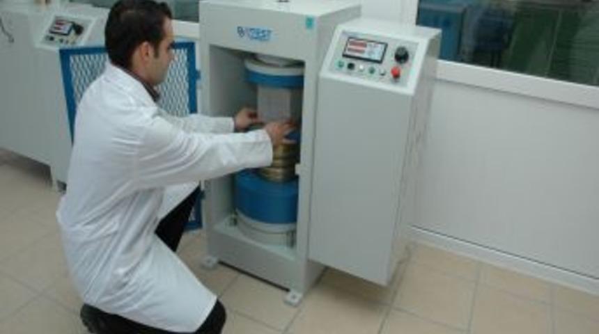 Hazır Beton Birliği: İnşaatlarda santimetrekarede en az 300 kilo y&uuml;k taşıyan beton kullanılmalı