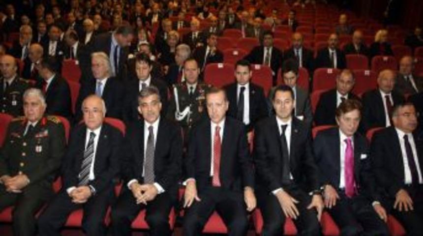 Başbakan Erdoğan: Bu &uuml;lkenin her bir ferdi birinci sınıf vatandaştır