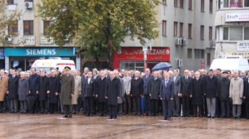 Atat&uuml;rk, ebediyete intikalinin 73. yıl d&ouml;n&uuml;m&uuml;nde t&ouml;renlerle anılıyor