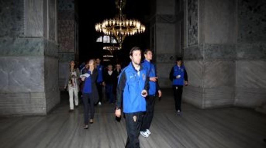 Hırvatistan Milli Takımı Ayasofya'yı ziyaret etti