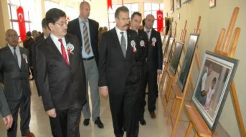 Atat&uuml;rk Osmaniye&rsquo;de de t&ouml;renlerle anıldı