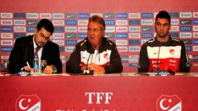 Hiddink: Hırvatistan'a yarın zor bir akşam yaşatacağız