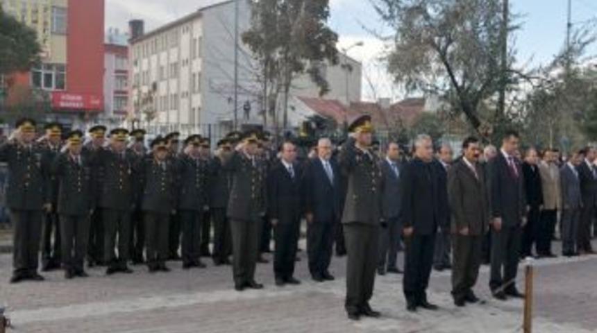 Atat&uuml;rk, Patnos'ta t&ouml;renlerle anıldı