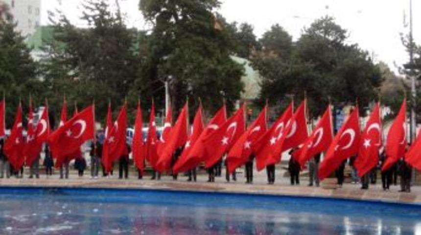 Atat&uuml;rk Erzurum'da anıldı