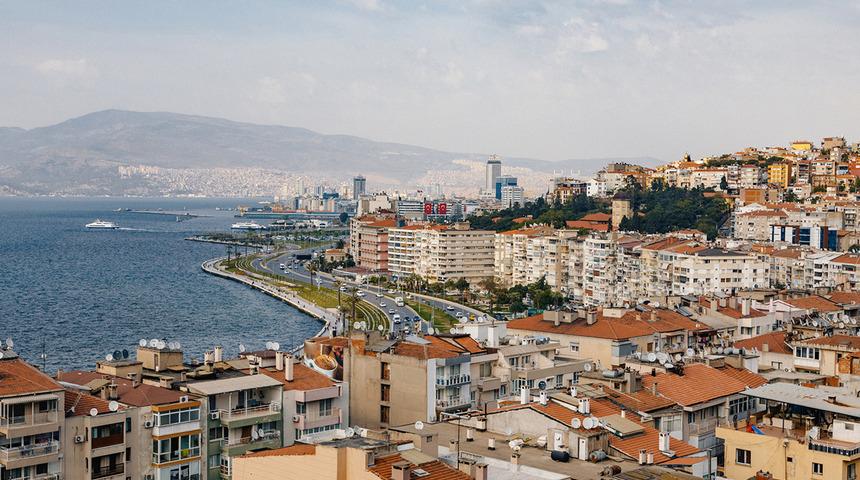İzmir i&ccedil;in yine olay iddia: "7 belediye başkanı AK Parti ile g&ouml;r&uuml;ş&uuml;yor"