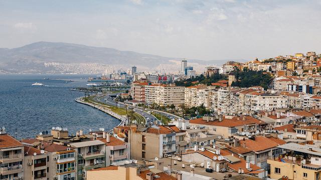 İzmir için yine olay iddia: 7 belediye başkanı AK Parti ile görüşüyor
