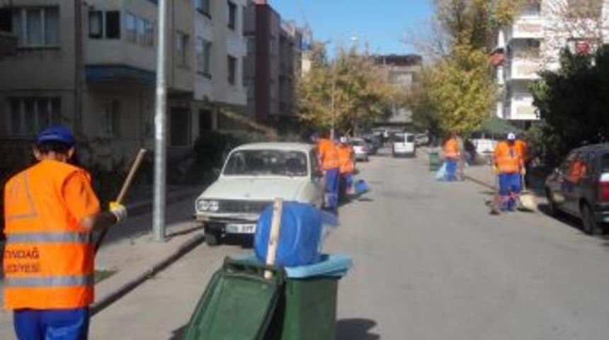 Altındağ'da acil temizlik timi g&ouml;rev başında