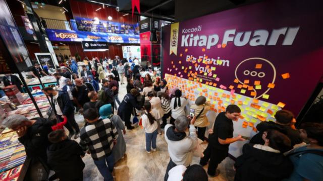 Türkiye’nin en büyük kitap fuarı Kocaeli’de kapılarını açtı