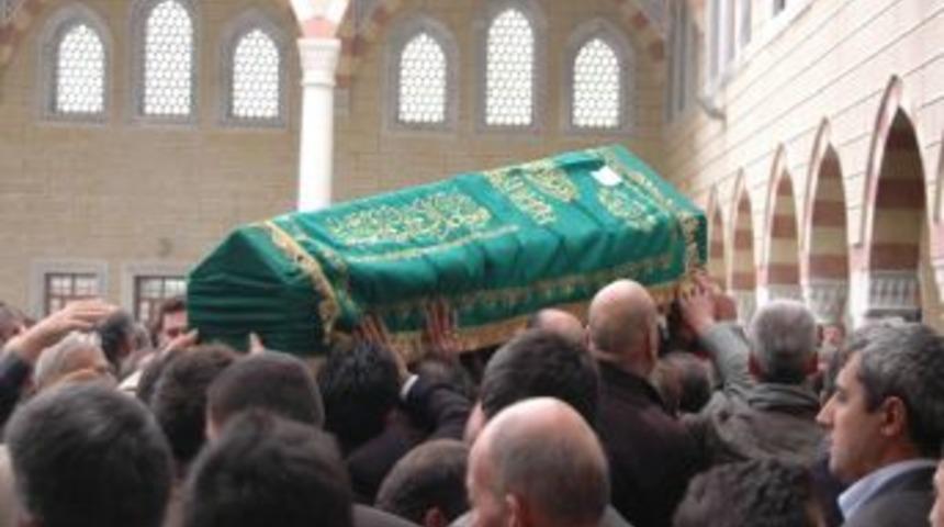 G&ouml;lde boğulan 4 kişi toprağa verildi