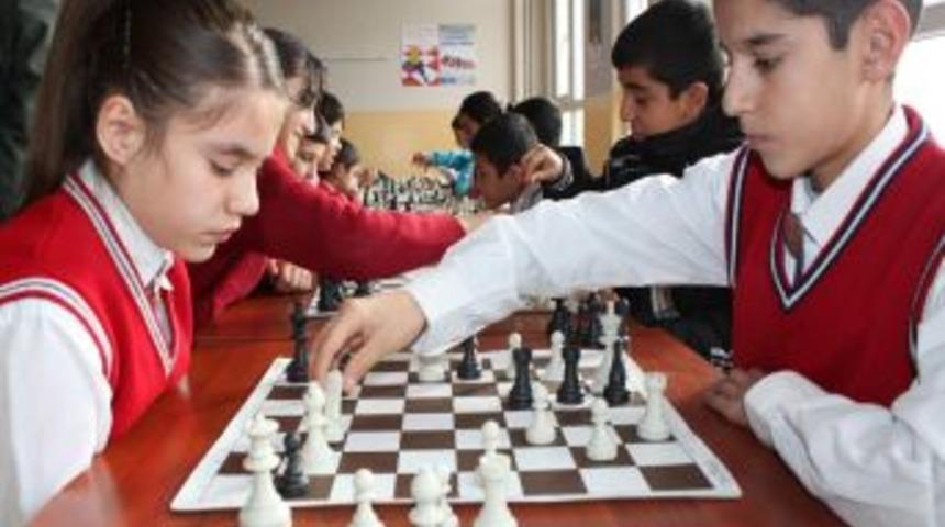 &Ouml;ğrenciler Hobi Merkezi ile yeteneklerini keşfedecek