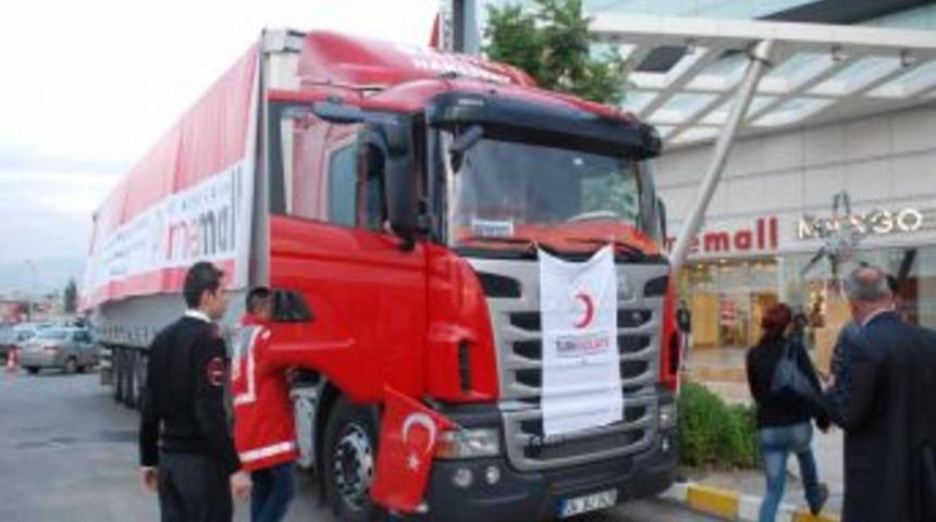 Yardım TIR'ı İskenderun'dan Van'a doğru yola &ccedil;ıktı