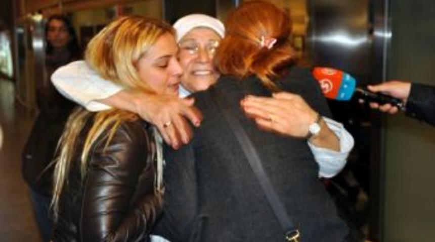 İlk hacı kafilesi yurda d&ouml;nd&uuml;