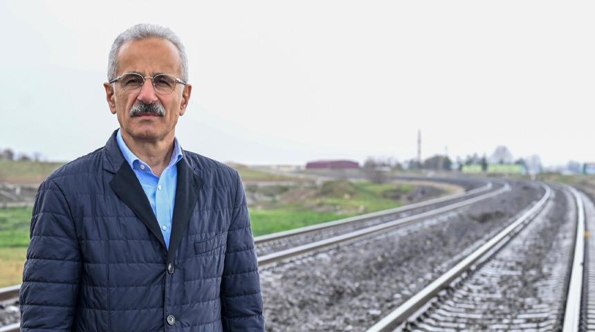 Bakan Uraloğlu duyurdu: Hızlı trene doğrudan bağlanan il sayısı 14'e &ccedil;ıkacak