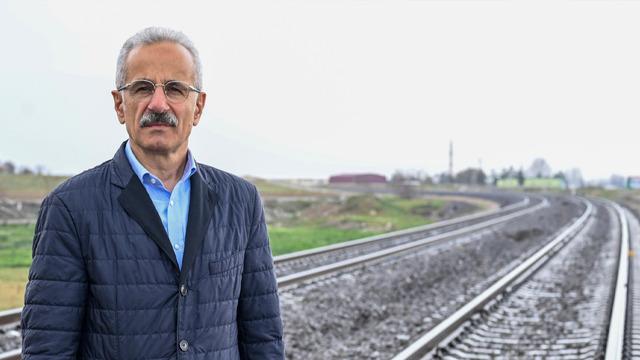 Bakan Uraloğlu duyurdu: Hızlı trene doğrudan bağlanan il sayısı 14'e çıkacak