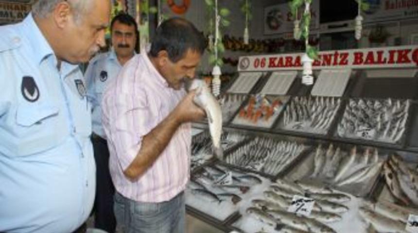 Sincan'da balık tezgahlarına sıkı denetim