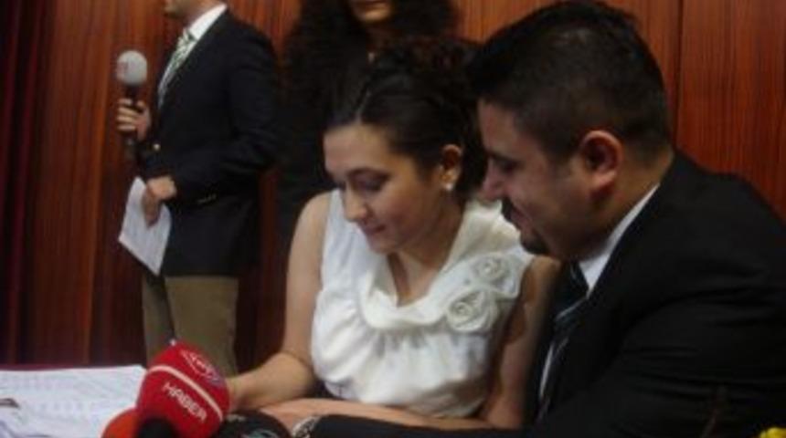 Ankara&rsquo;da 11.11.11 saat 11.11 nikahı