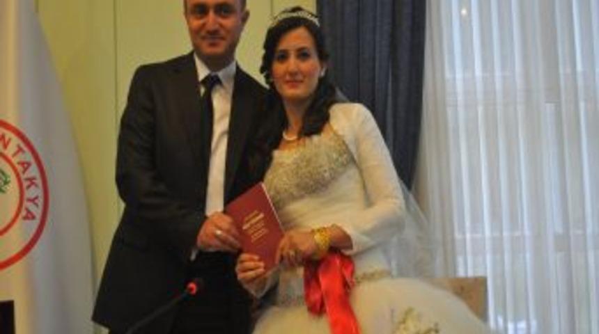 Ailece &ouml;zel tarihlerde evlendiler