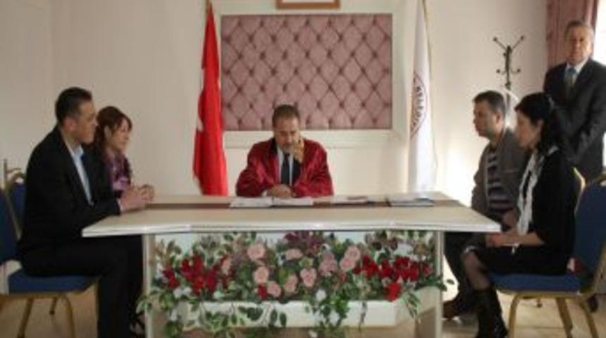 Nikahlarını 11.11.11 saat 11.11'de kıydırdılar