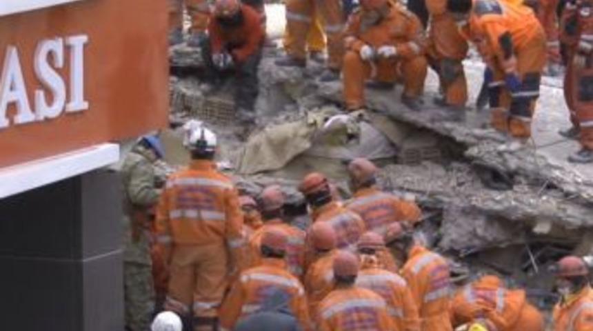 Otob&uuml;s yazıhanesindeki cesetlere ulaşıldı