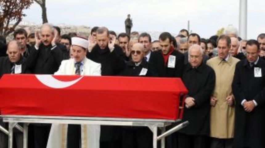 Zengin'in cenaze namazı eski partilileri bir araya getirdi