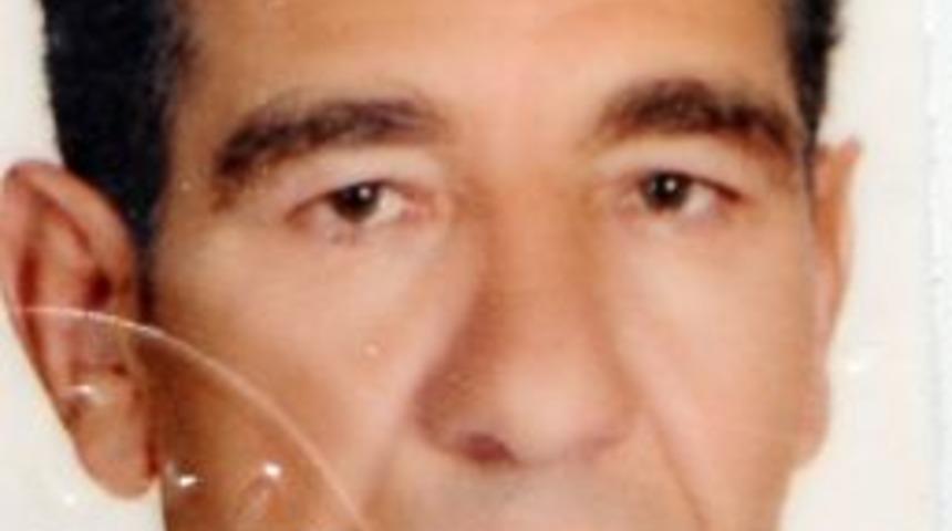 Bayramda babasını &ouml;ld&uuml;r&uuml;p k&ouml;m&uuml;rl&uuml;ğe saklayan gen&ccedil; yakalandı