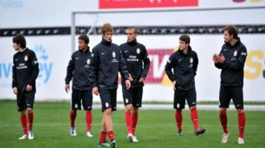 Galatasaray, yarın Benfica ile oynayacak