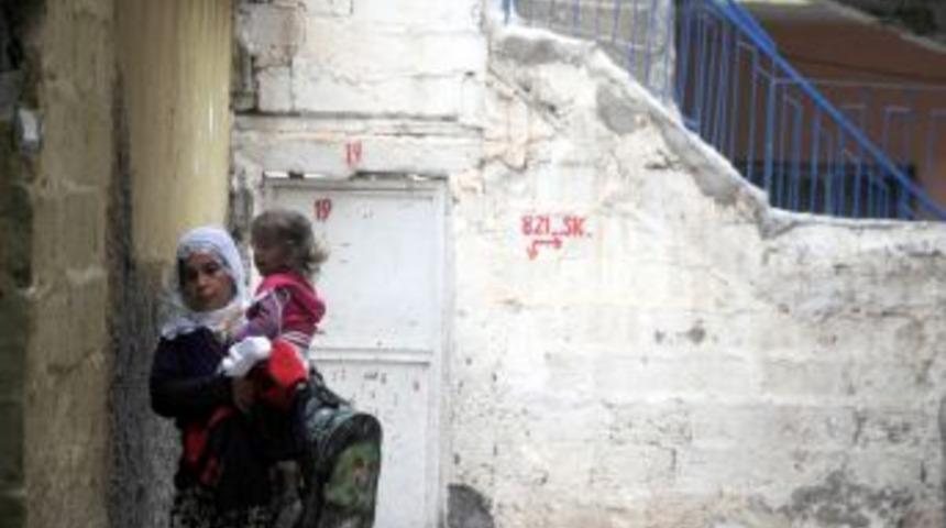 Diyarbakır&rsquo;da bir bina &ccedil;&ouml;kme tehlikesi nedeniyle boşaltıldı