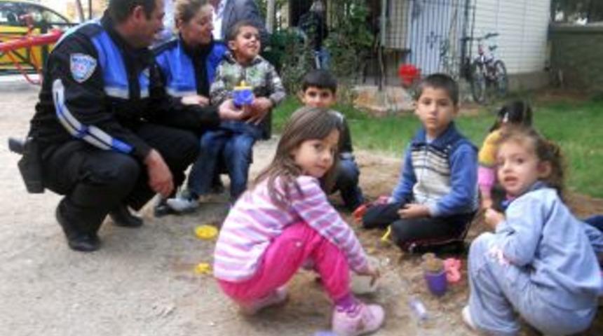 Toplum destekli polisle parklar ve oyun alanları daha g&uuml;venli