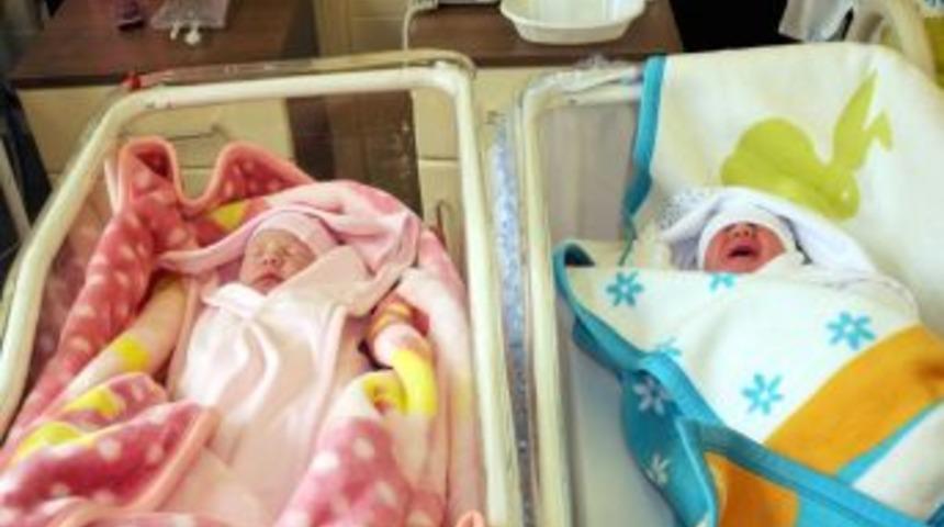 Samsun'da aileler, &ouml;zel g&uuml;nde doğum i&ccedil;in sezaryene h&uuml;cum etti