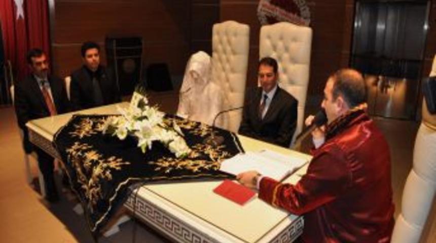 Nikah masalarında 11.11.2011 yoğunluğu