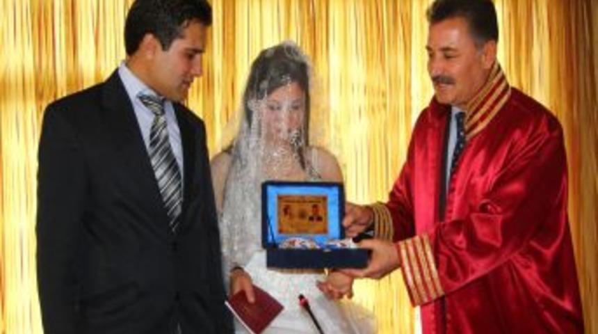 Toroslarda 11.11.2011&rsquo;de 50 &ccedil;iftin nikahı kıyıldı