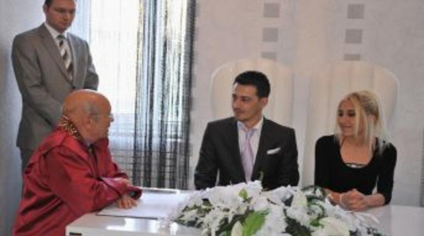 Başkan Uğurlu, 11.11.11 tarihli nikah kıydı