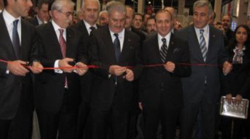 "Kurşun atamayan &uuml;lkeden bug&uuml;n d&uuml;nyaya teknoloji ihra&ccedil; eden &uuml;lke haline geldik"