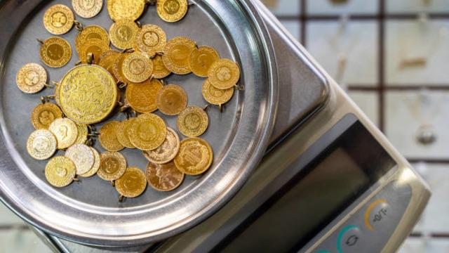Altın fiyatları ne kadar oldu, düştü mü arttı mı? 9 Ekim 2026 gram, çeyrek, Cumhuriyet altını