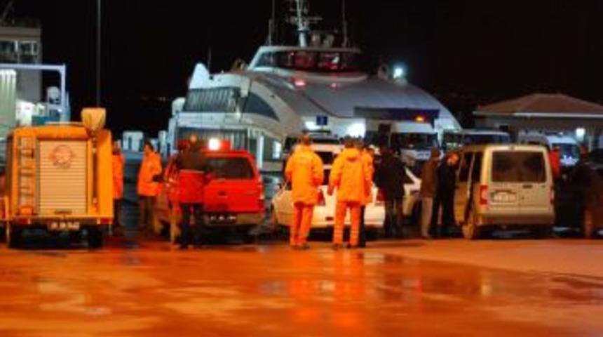 Yalova&rsquo;daki bekleyiş devam ediyor, seferler iptal edildi