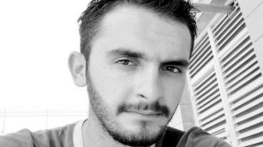 Kazada beyin kanaması ge&ccedil;iren gen&ccedil; muhabir &ouml;l&uuml;m kalım savaşı veriyor