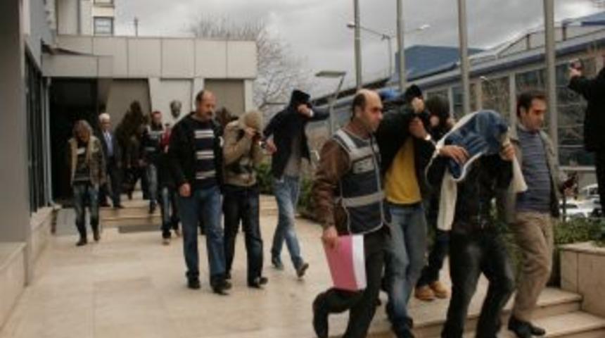 Bursa&rsquo;da 47 kişilik fuhuş &ccedil;etesi &ccedil;&ouml;kertildi