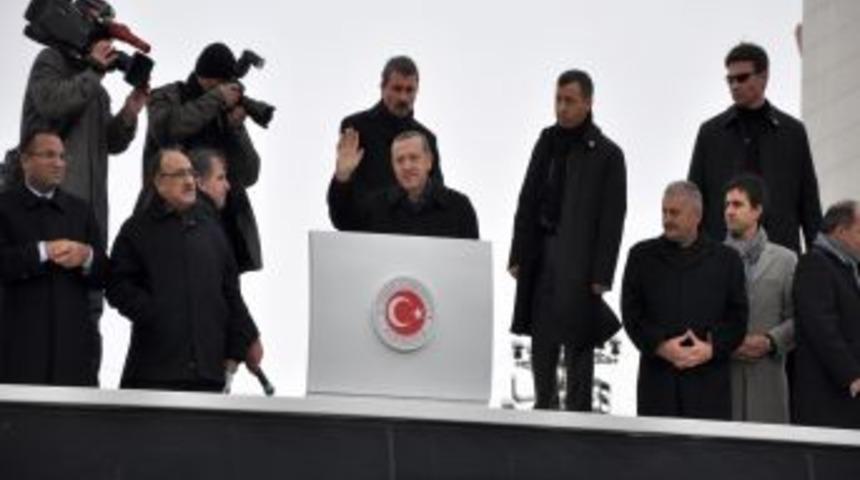 Erdoğan: Depremzedeler i&ccedil;in yapılacak konutlar Ağustos'ta teslim edilecek