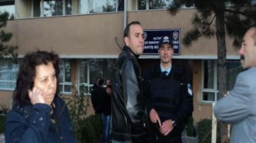 &Ccedil;atalkaya: Eşiyle sorunu olan polis memuru amirini ve eşini vurdu