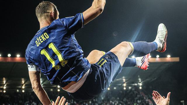 Edin Dzeko'ya Şanlı Veda! Bosnalı Taraftarlar Unutulmaz Golcüyü Unutmadı