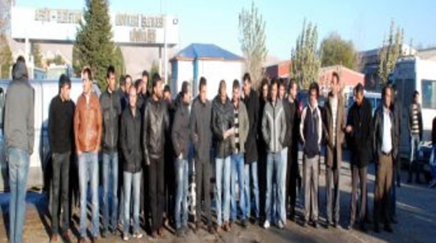 Termik santralde işe alanmayanlar eylem yaptı
