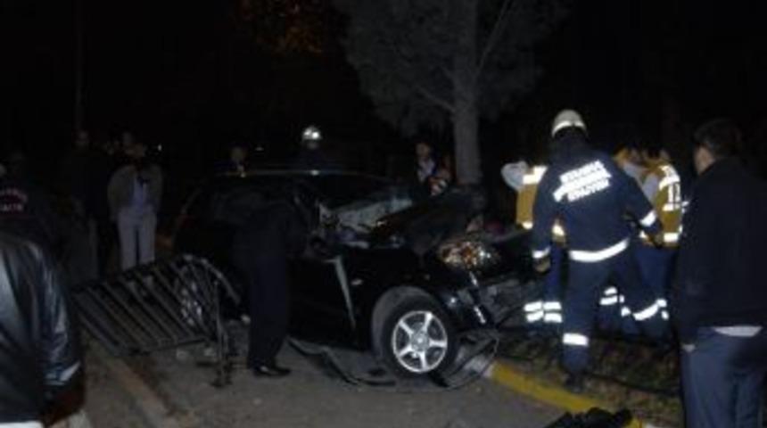 Aşırı hız kazaya sebep oldu: 3 yaralı