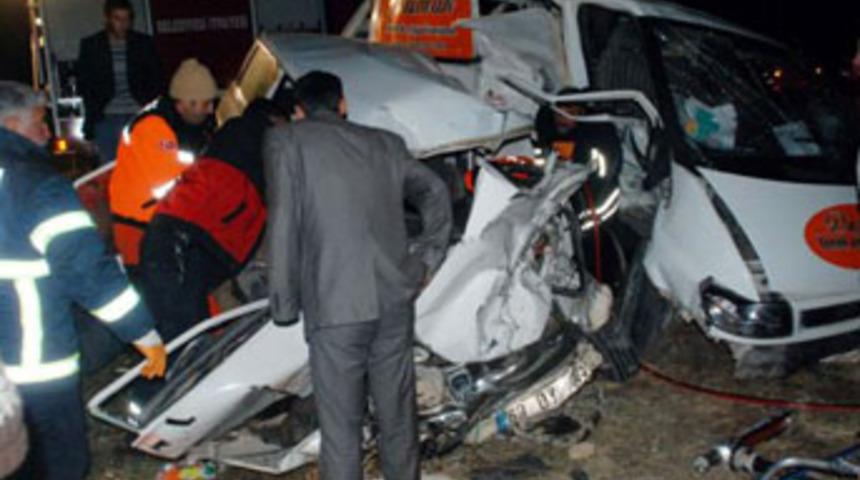 Şanlıurfa'da katliam gibi kaza: 6 &ouml;l&uuml;