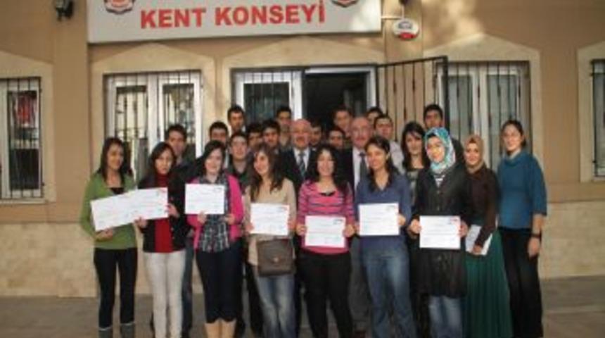 Denizli'de gen&ccedil;lere Teknoloji Destekli Girişimcilik Eğitimi verildi