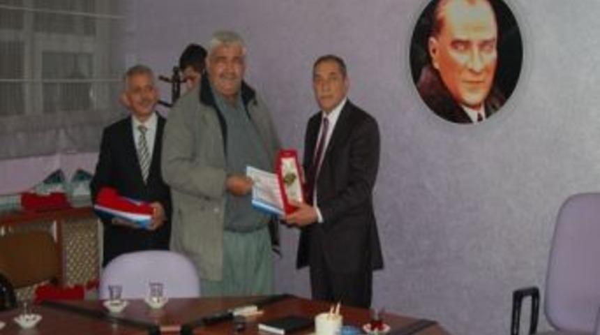 Belediyede &ccedil;alışan 40 iş&ccedil;i kamu kurumlarına ge&ccedil;iş yaptı