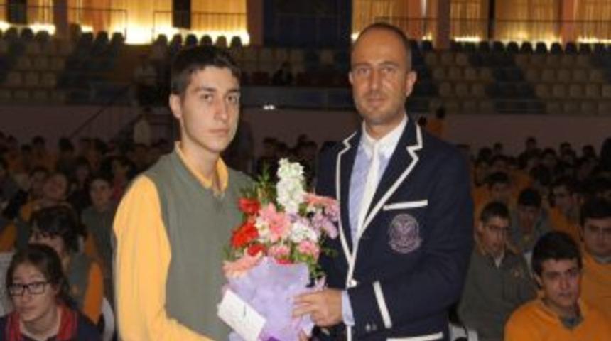 Eti: M&uuml;kemmel yaratılan tabiatı araştırın, bolca okuyun