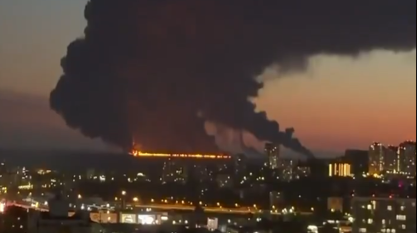 Rusya'nın So&ccedil;i kentinde petrol tankeri vuruldu