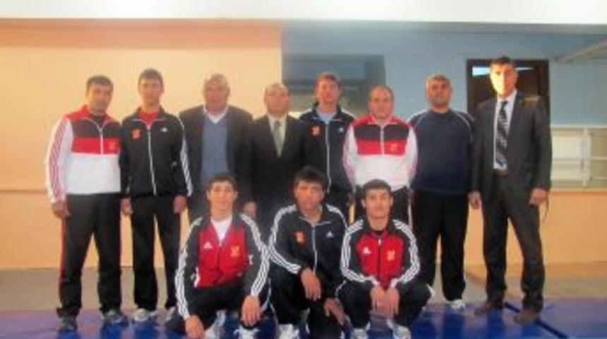 Osmaniyeli güreşçiler 2. lig terfi maçlarında iddialı