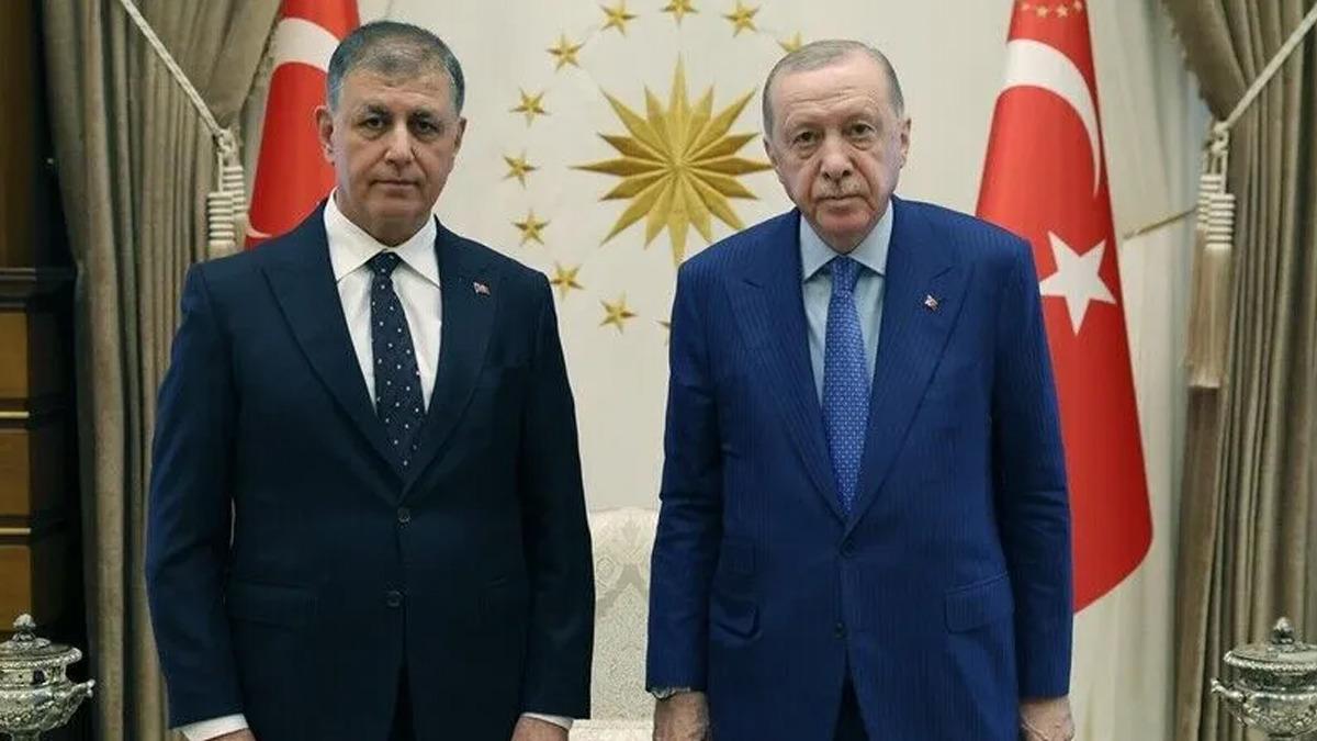 Cemil Tugay AK Parti ye mi katılıyor? Dikkat çeken paylaşım: İzmir Marşı na yer verildi 1