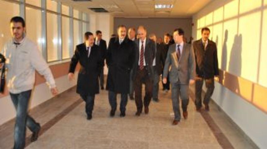 Eroğlu: S&ouml;ylentiler asılsız, depreme en dayanıklı hastane Afyonkarahisar'da